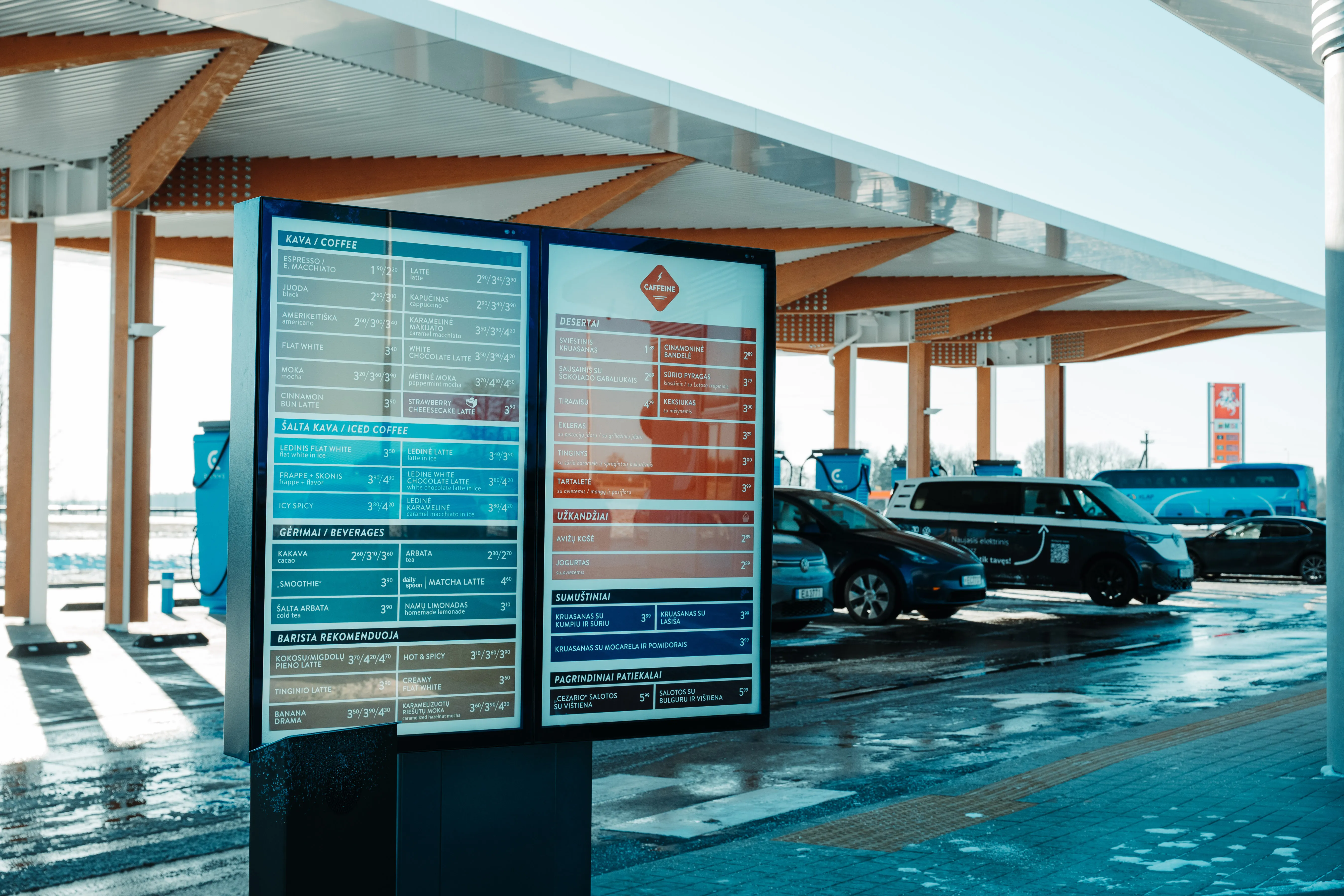 Informaciniai ekranai Raseinių įkrovimo parke