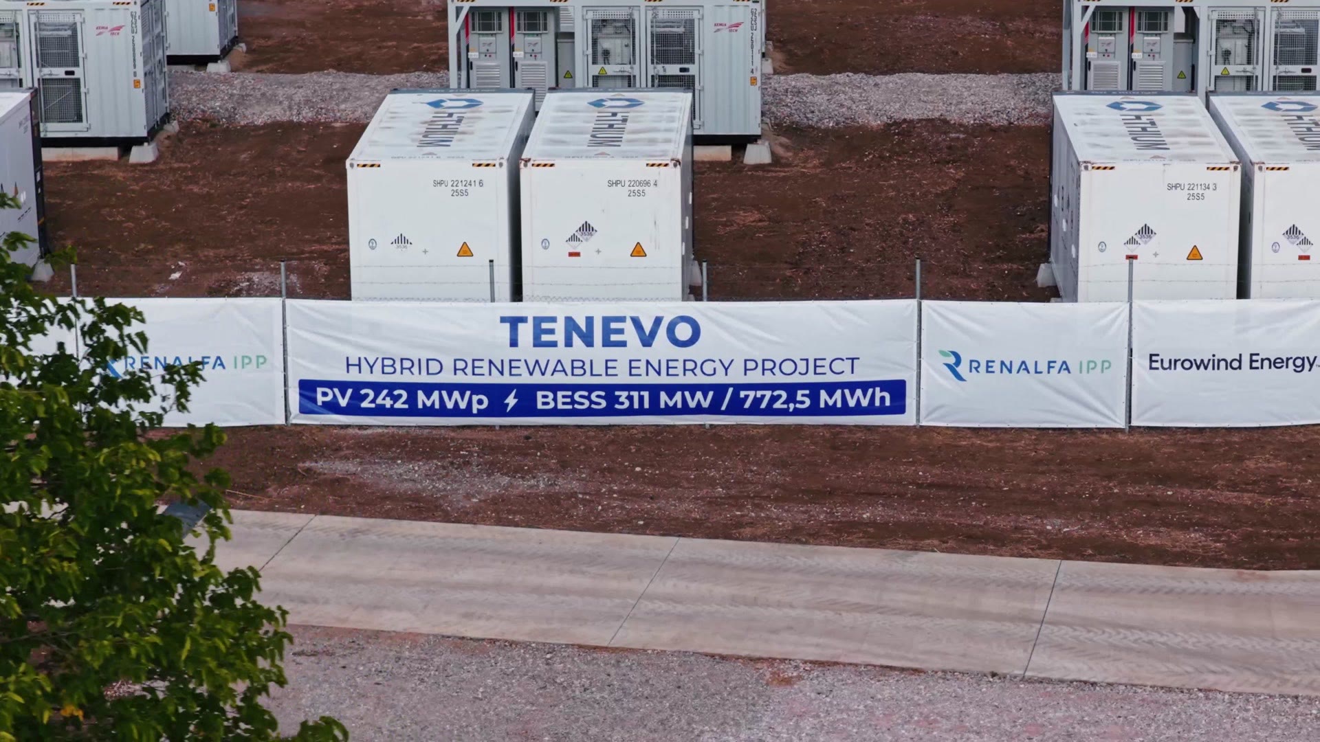 Tenevo hybrid renewable energy project banner: PV 242 MWp, BESS 311 MW / 772.5 MWh