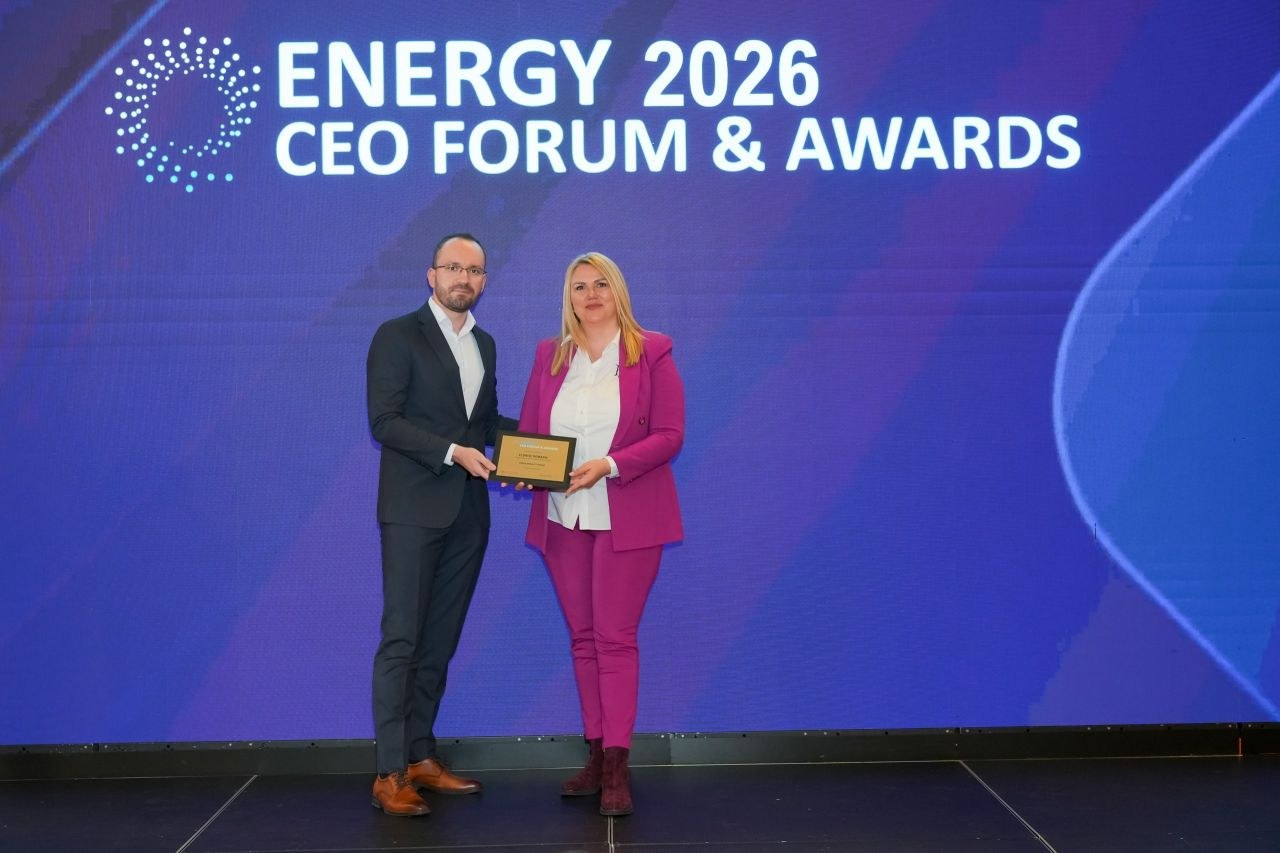 Elena Mandache of Eldrive receives the Green Mobility Award on stage at the Energy 2026 CEO Forum & Awards Gala in Bucharest