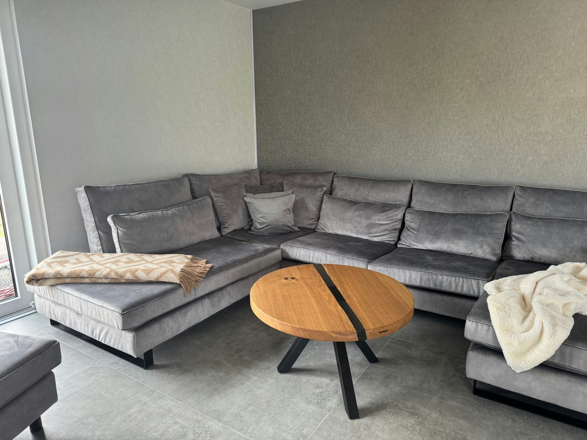 River Table: Eiche Epoxidharztisch von Scheermann