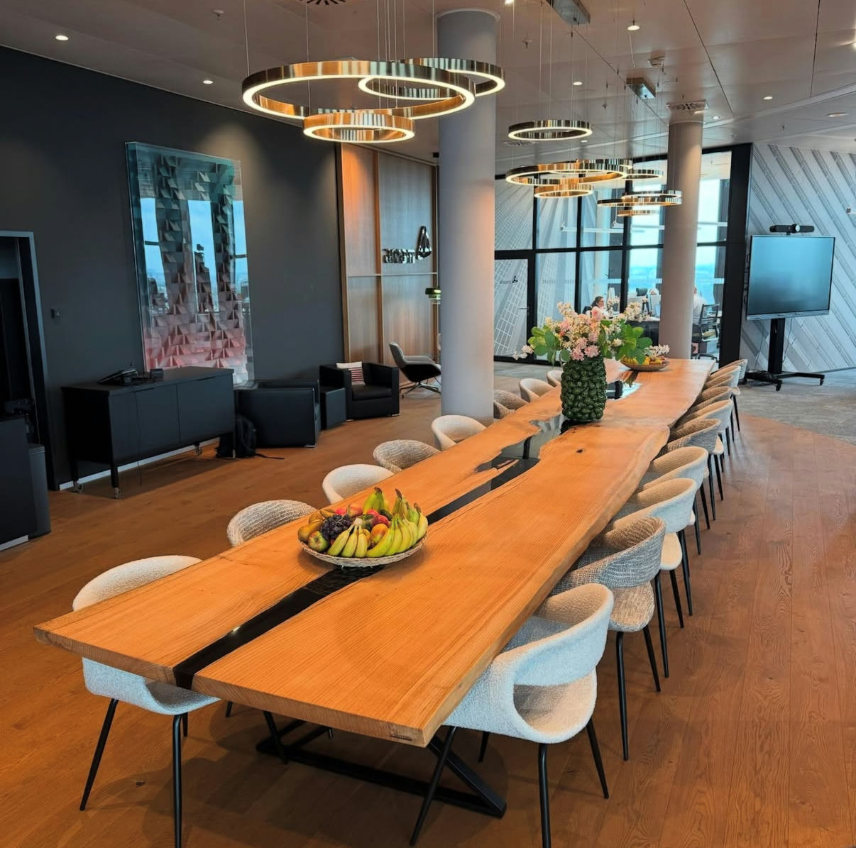 River Table: Eiche Konferenztisch von Scheermann