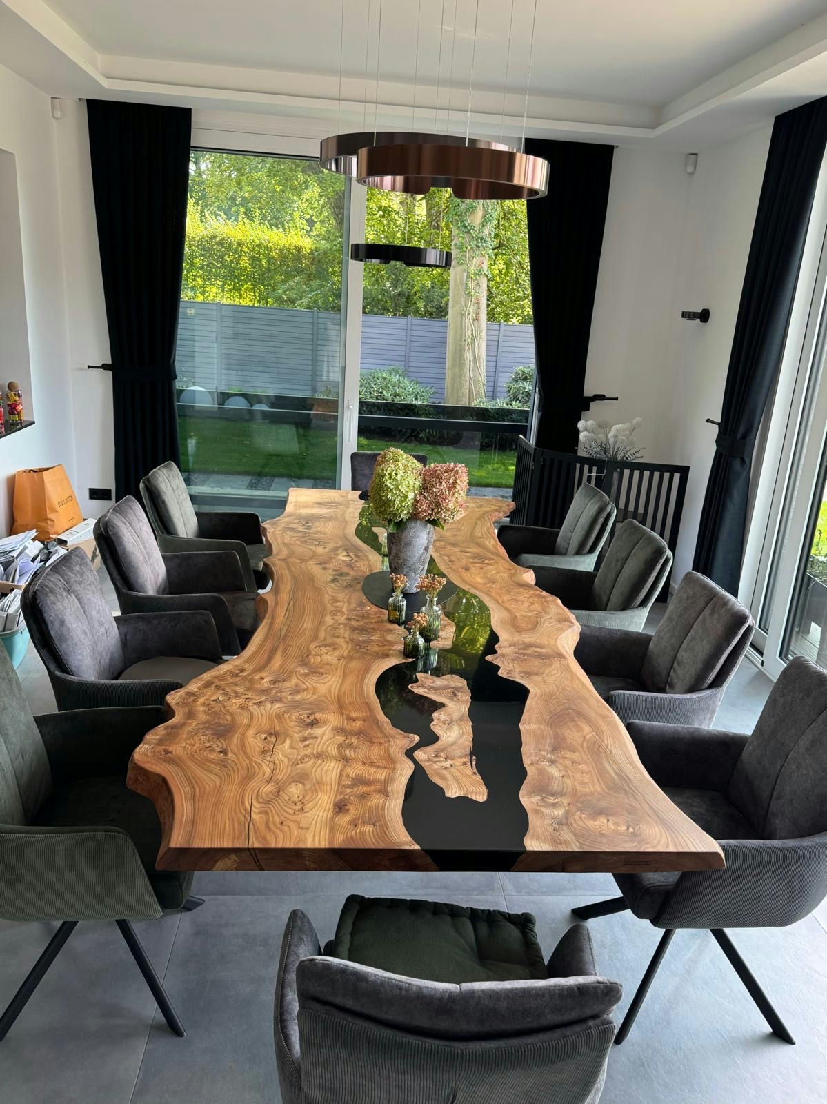 Inside Out: Rotulme Epoxidharztisch von Scheermann