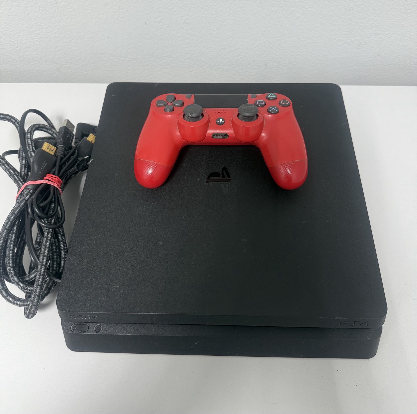 Приставка Sony Playstation 4 CUH2108B 1tb