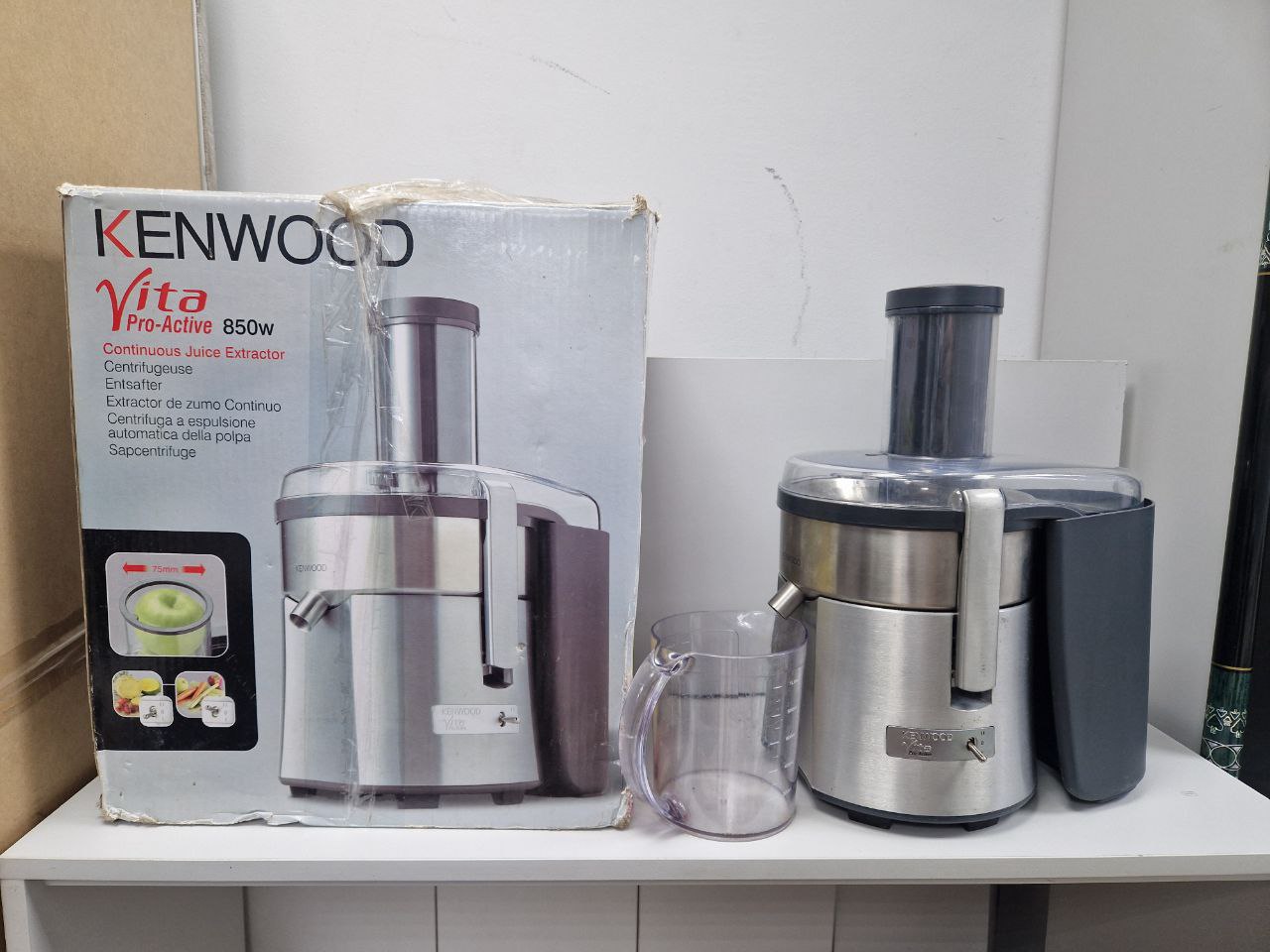 Соковитискач Kenwood Vita JE810