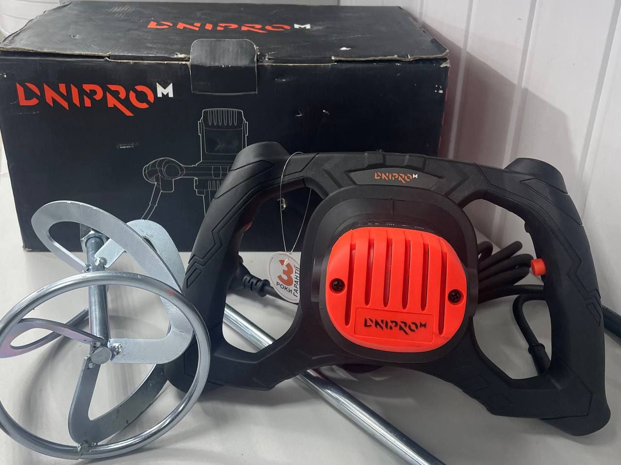 Будівельний міксер Dnipro-M BM-142S