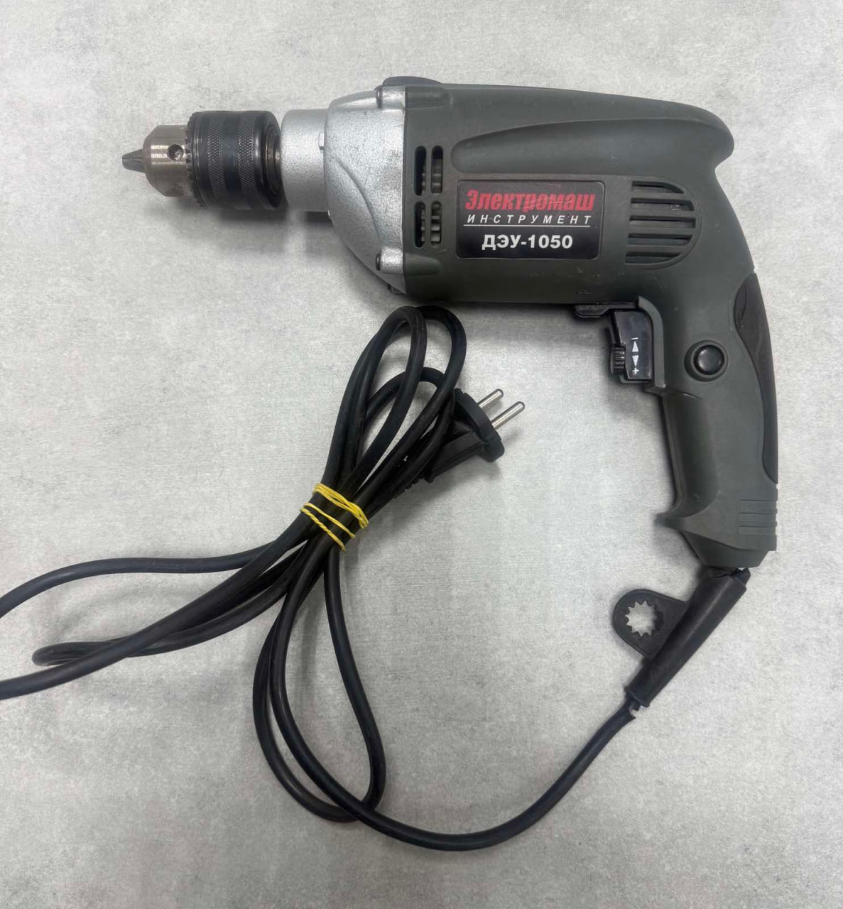 Дриль Электромаш ДЭУ-1050