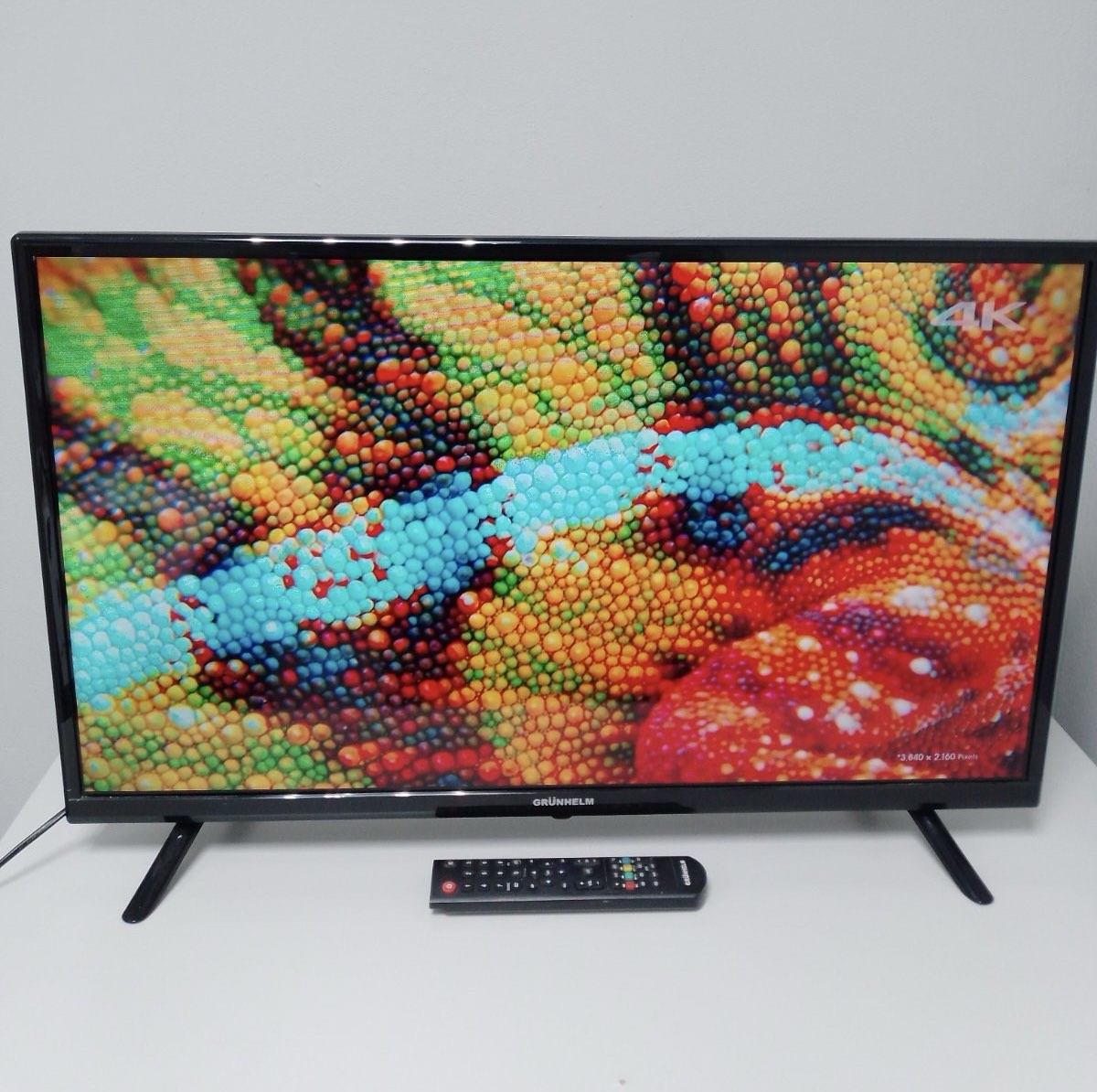Телевізор Grunhelm GTV32HDO1T2