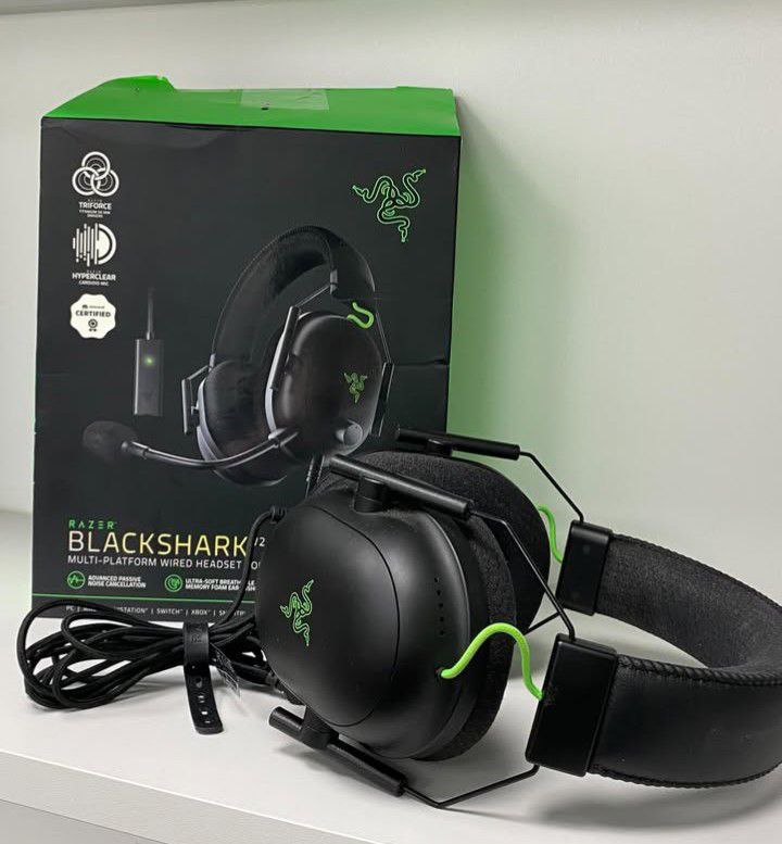 Навушники Razer Black Shark V2