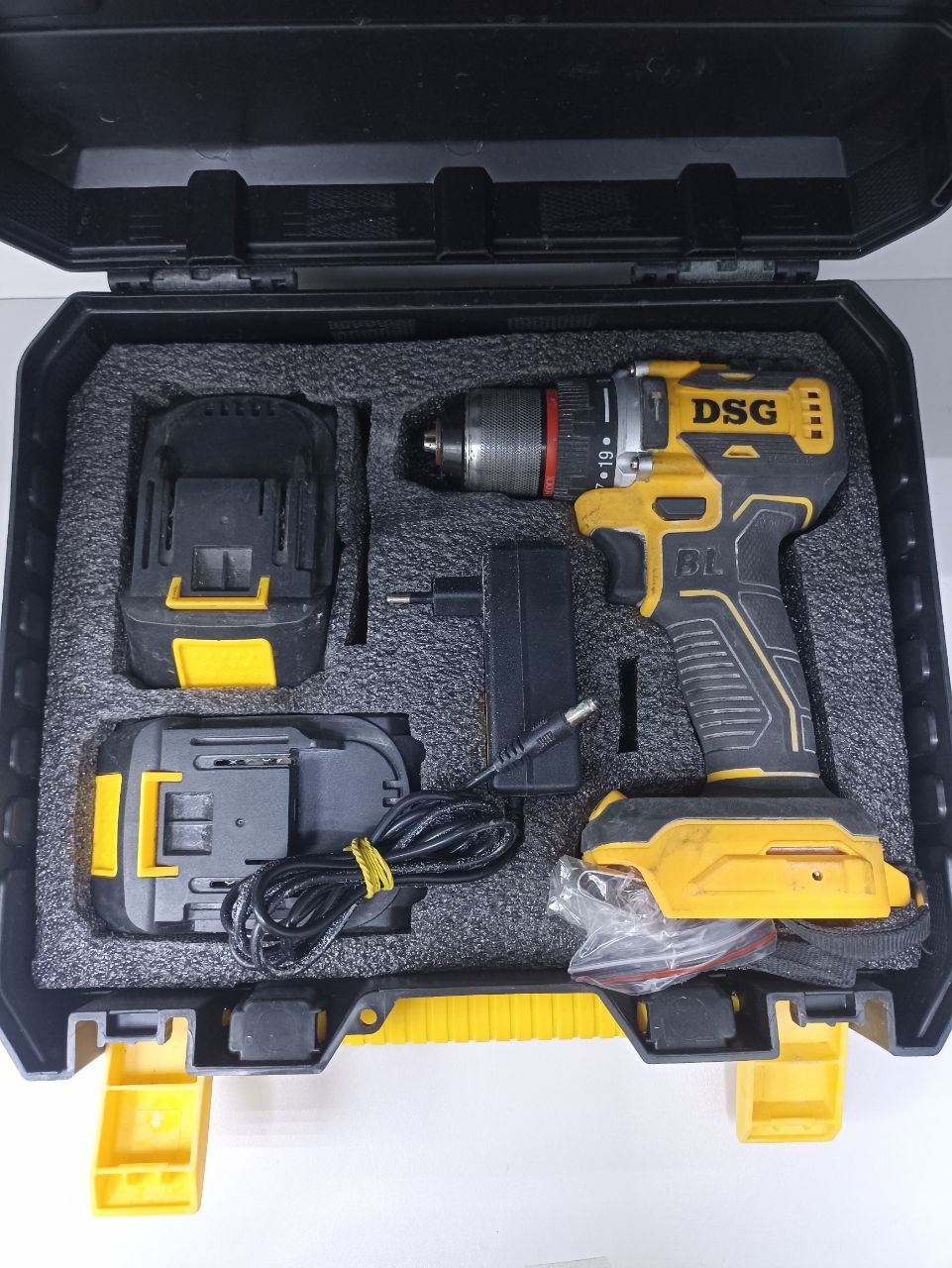 Шуруповерт  DSG CD-21 BL