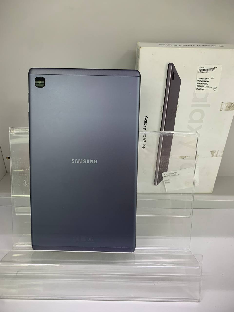 Планшет  Samsung A7 3/32gb