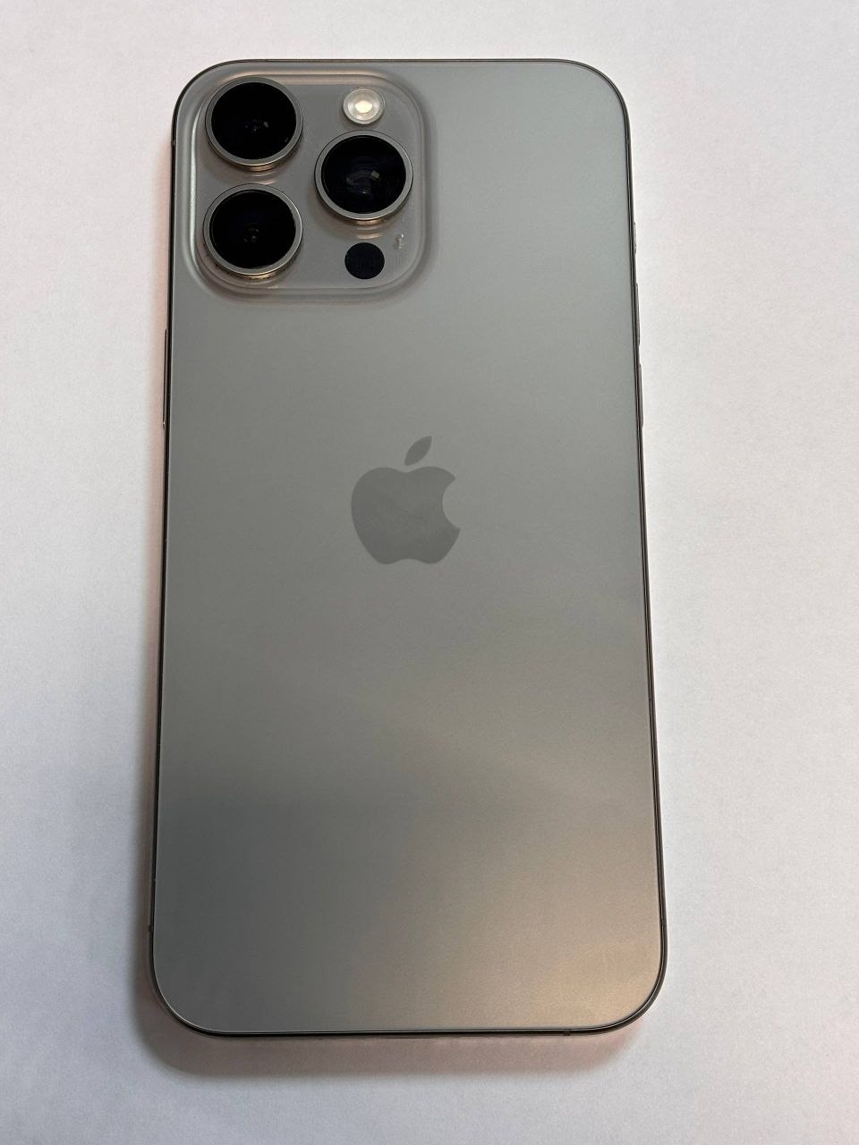 Телефон Apple Iphone 15 Pro Max 256gb