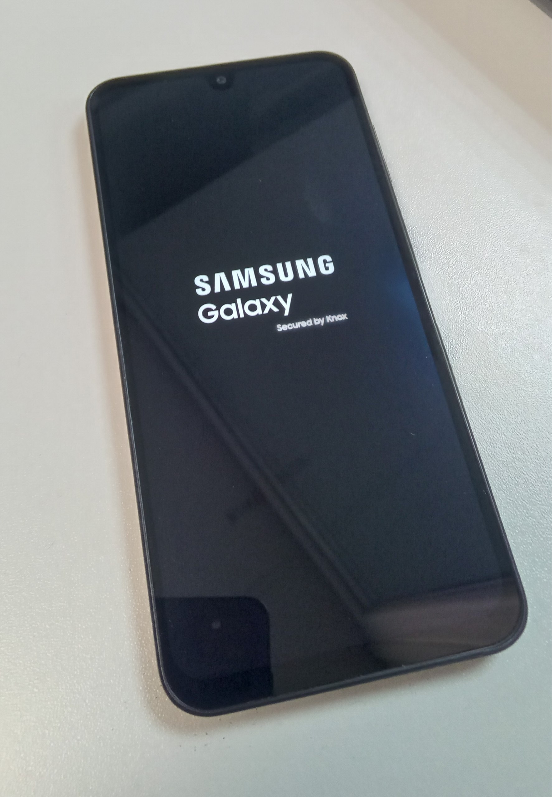 Телефон Samsung  A16 4/128gb