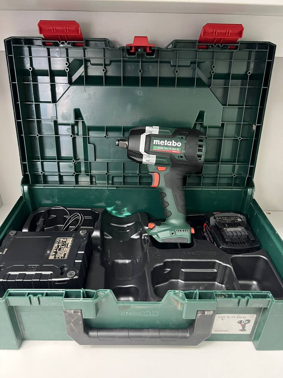 Акумуляторний ударний гайковерт Metabo SSW 18LTX800BL