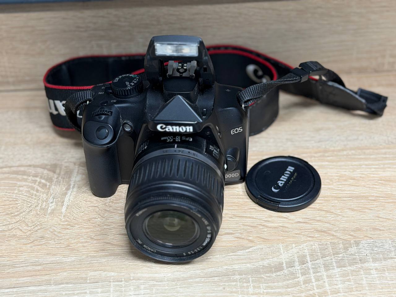 Фотоапарат Canon EOS 1000D