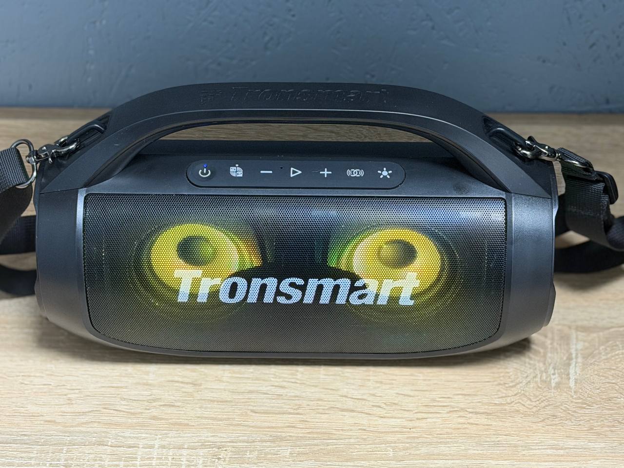 Блютуз колонка TRONSMART BANG SE 
