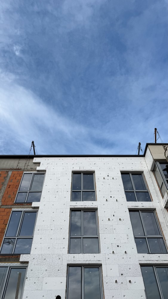 листопад 2025