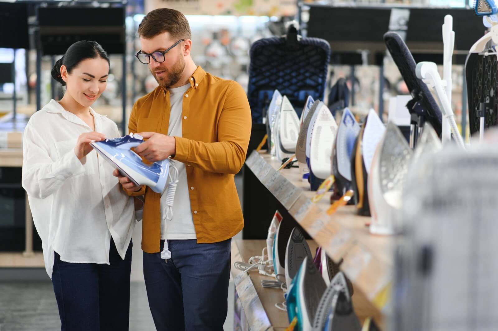 Visual Merchandiser: Key Roles, Skills, and Why Training Matters 