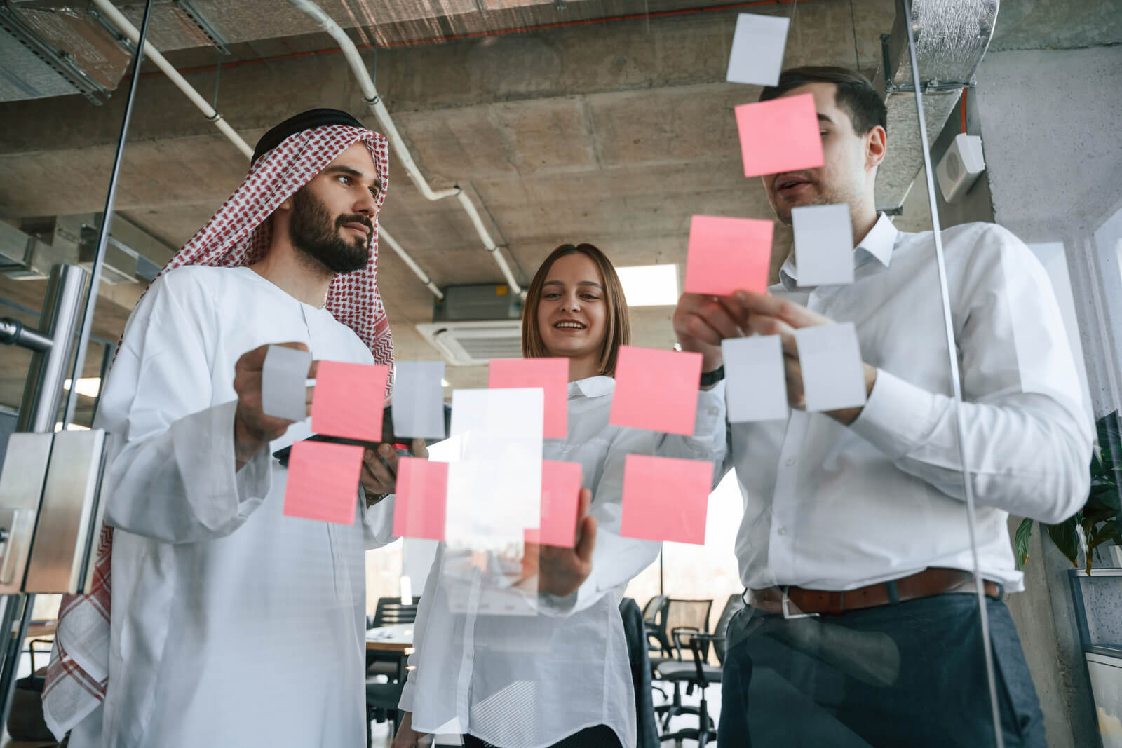 Cost Dynamics in Sales Operations: Why Outsourcing Sales Teams Wins in the GCC 