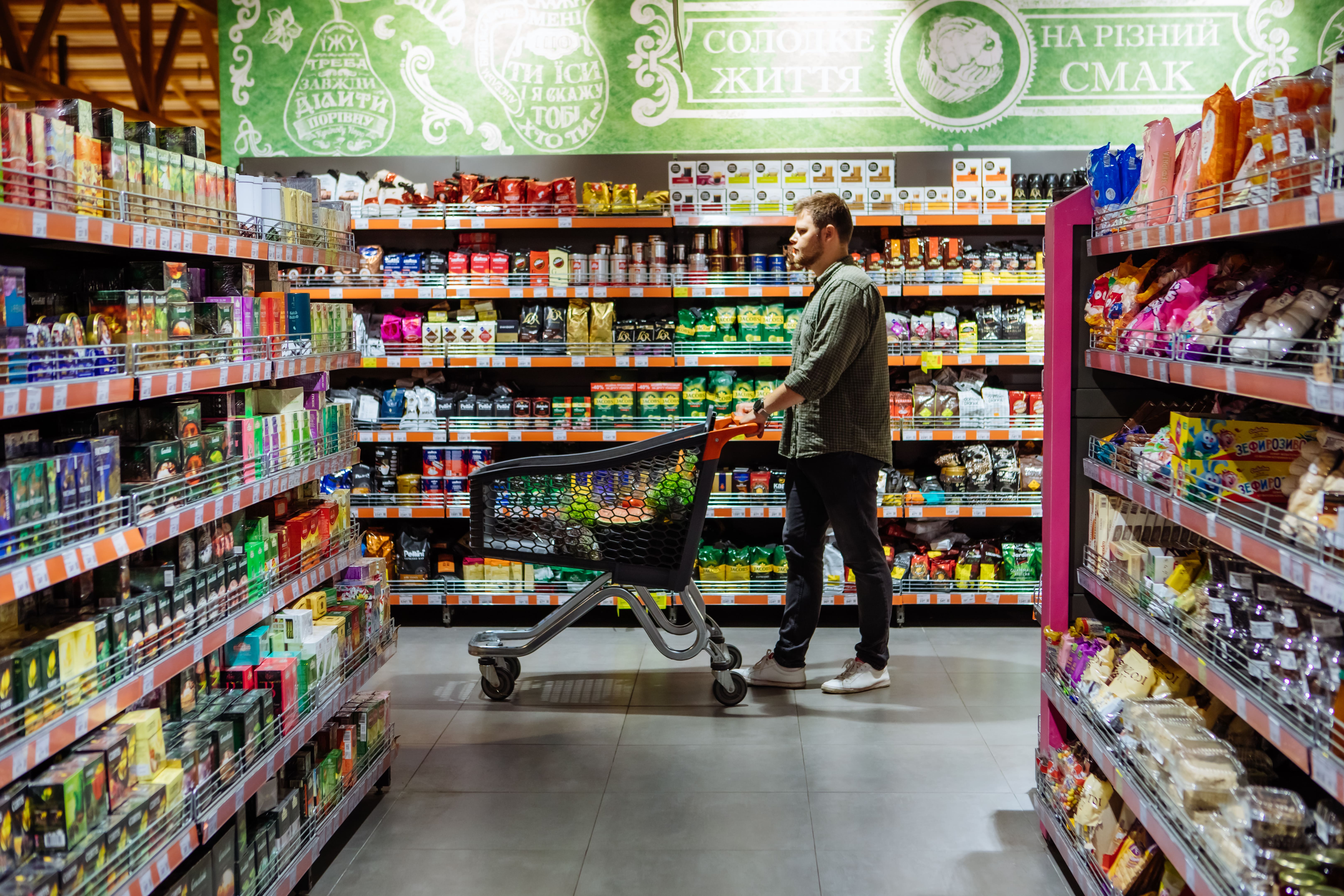 The Role of Merchandising in Strengthening FMCG Brand Loyalty and Visibility