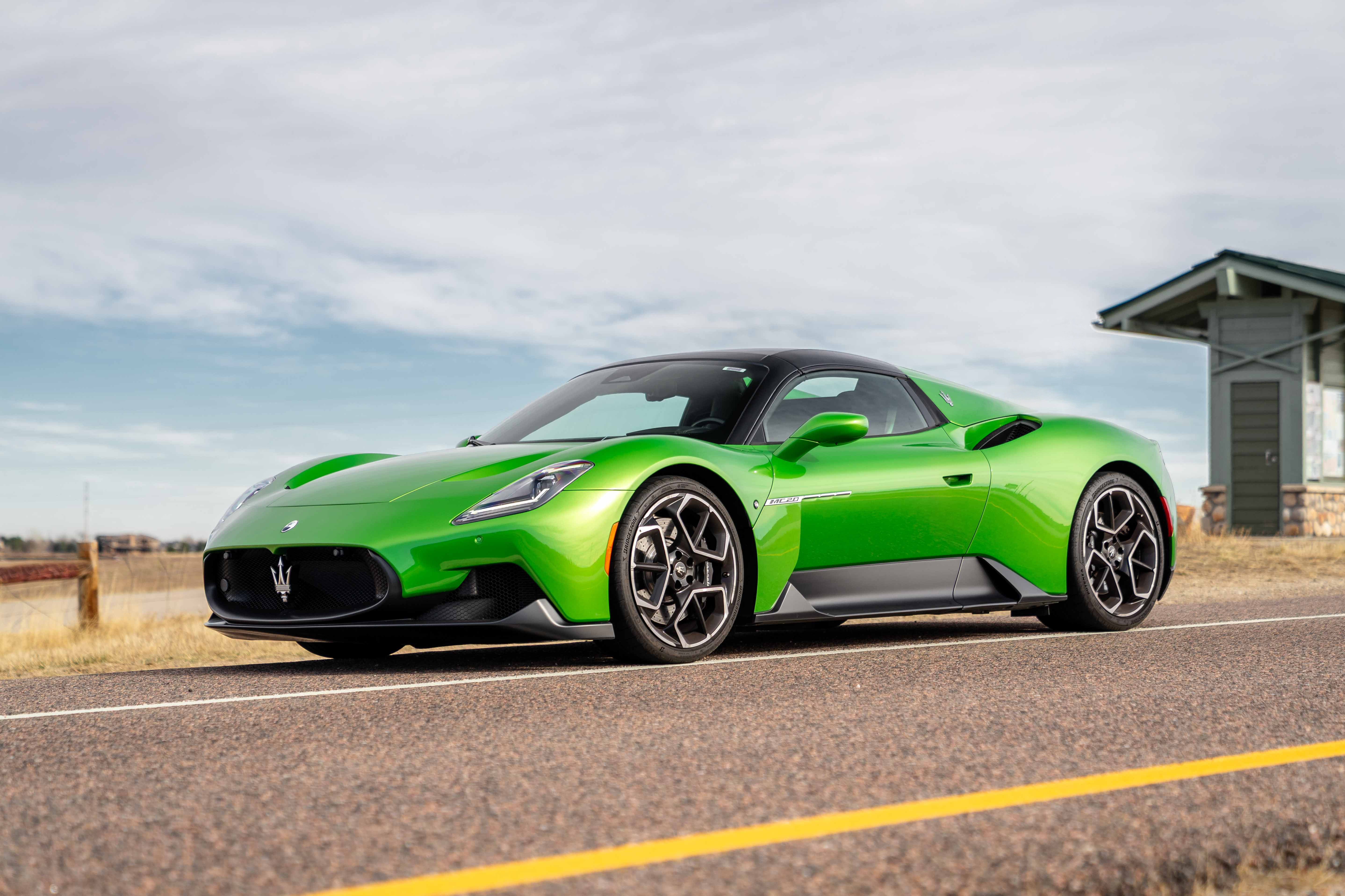 2023 Maserati MC20 Base's photo