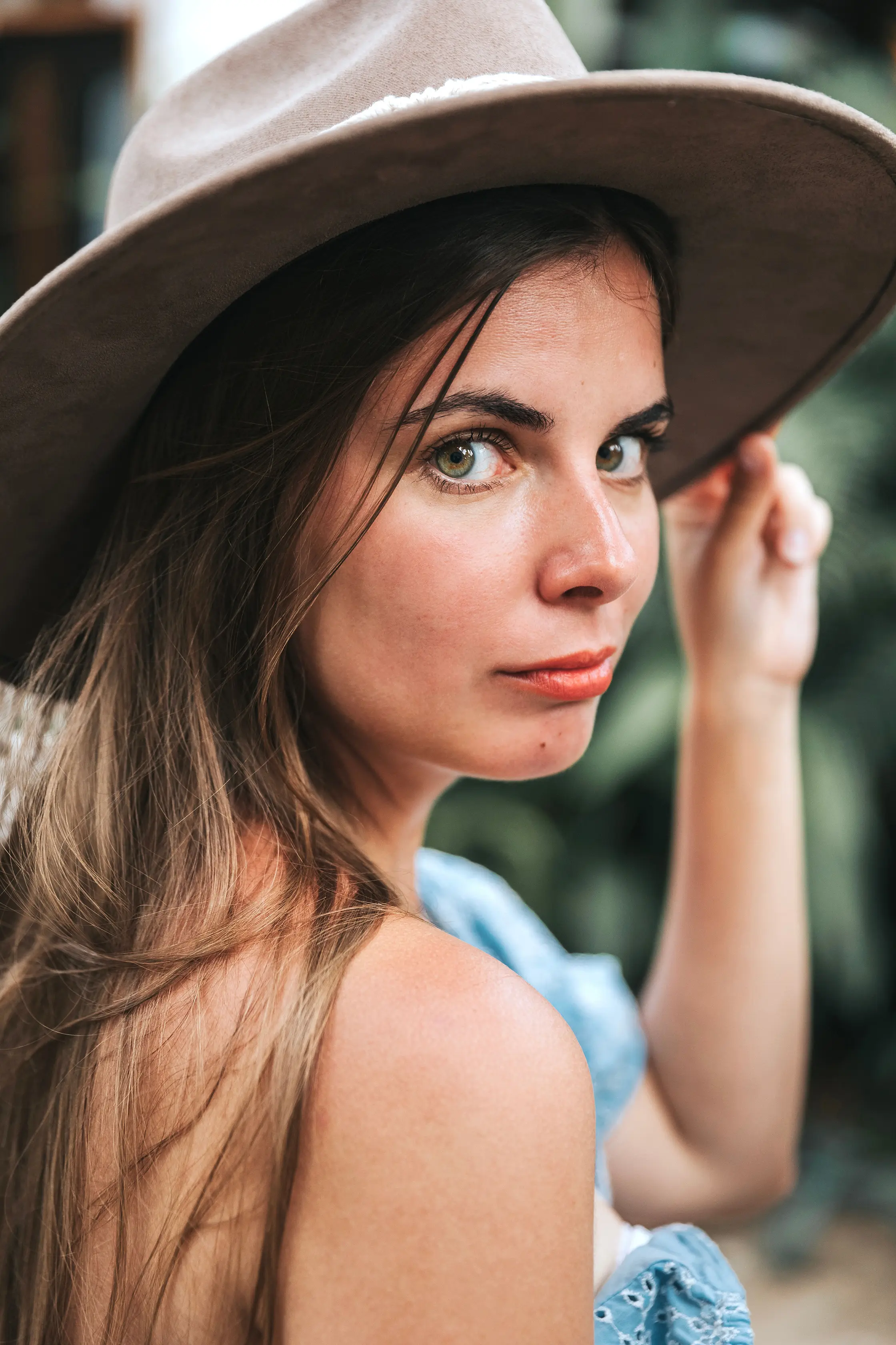 Kate Mandrygina portada para libro viajero de Kate.