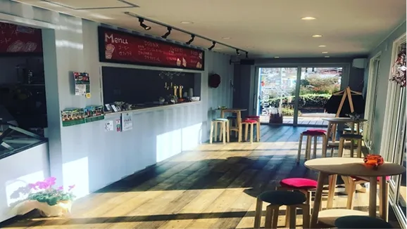 旭山コナール　Hanasaku cafe 店舗写真