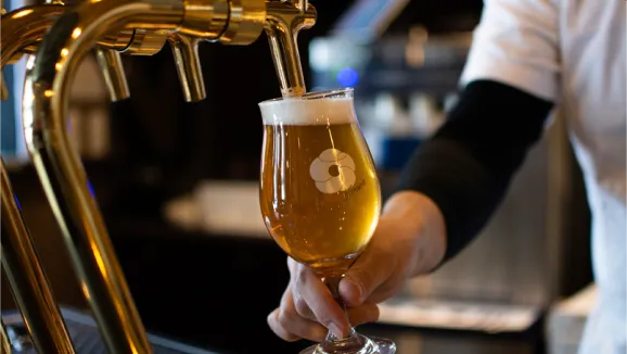 すすきのえーるSTAND 店舗写真