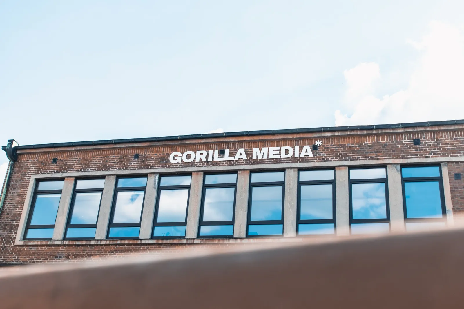 Agenturgebäude von Gorilla Media an der Berliner Allee 40 in Augsburg