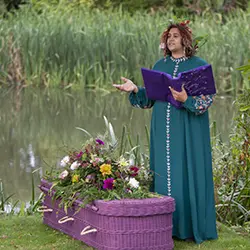 Louisa Starr Funeral Celebrant