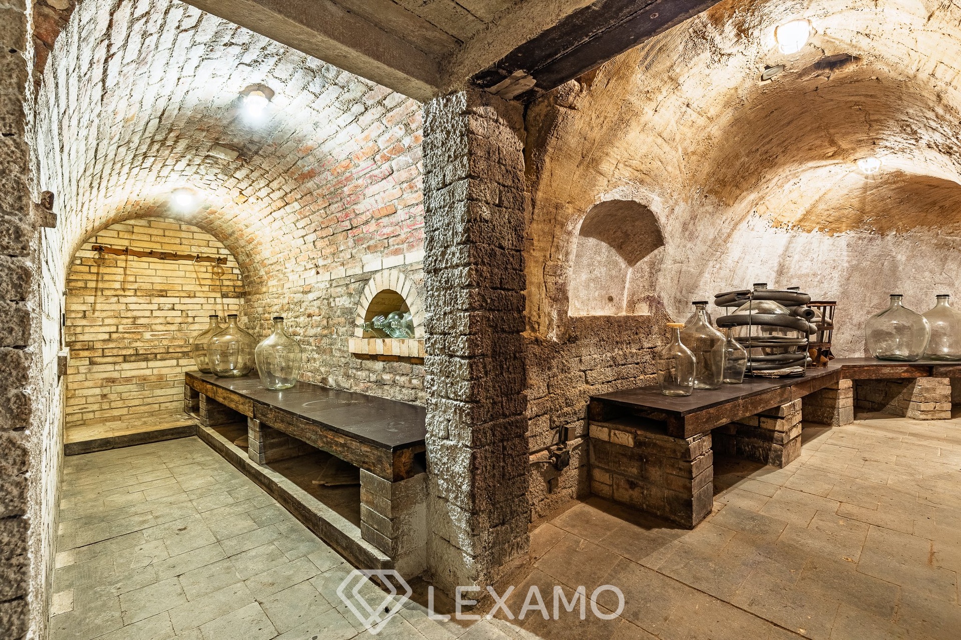2R6_0022-HDR