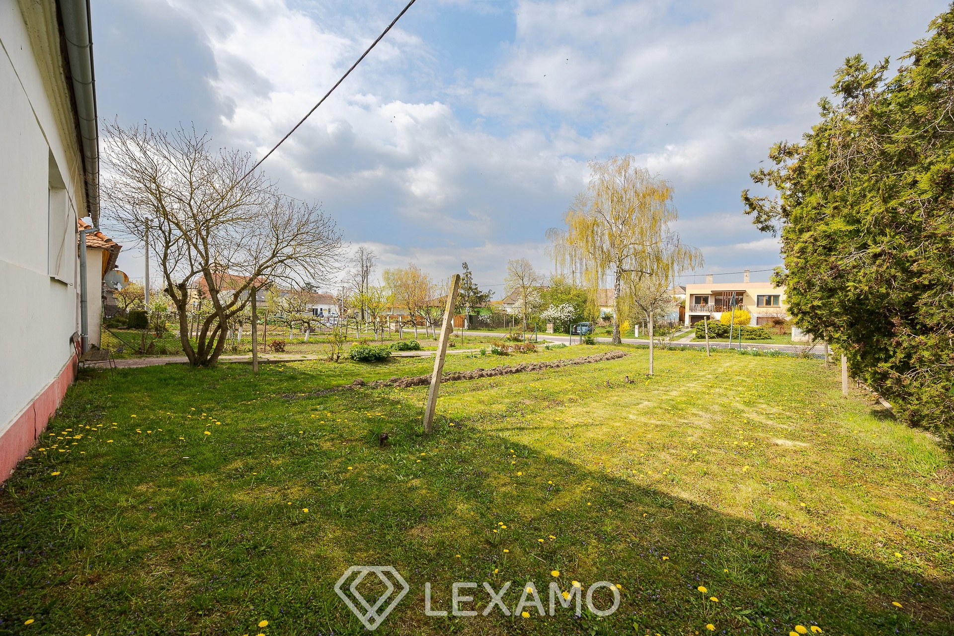2R6_0093-HDR