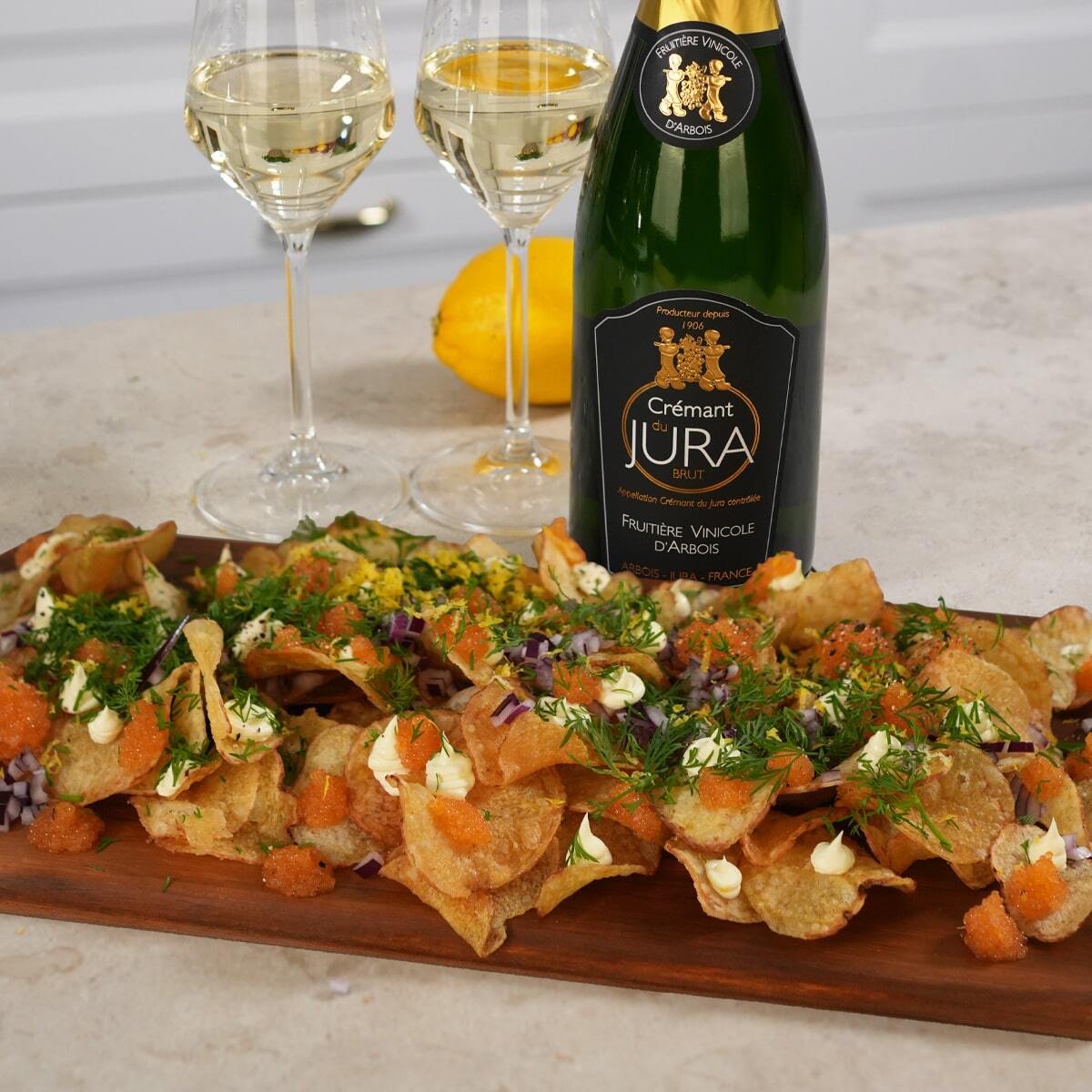 Chips med Kalixlöjrom och smetana