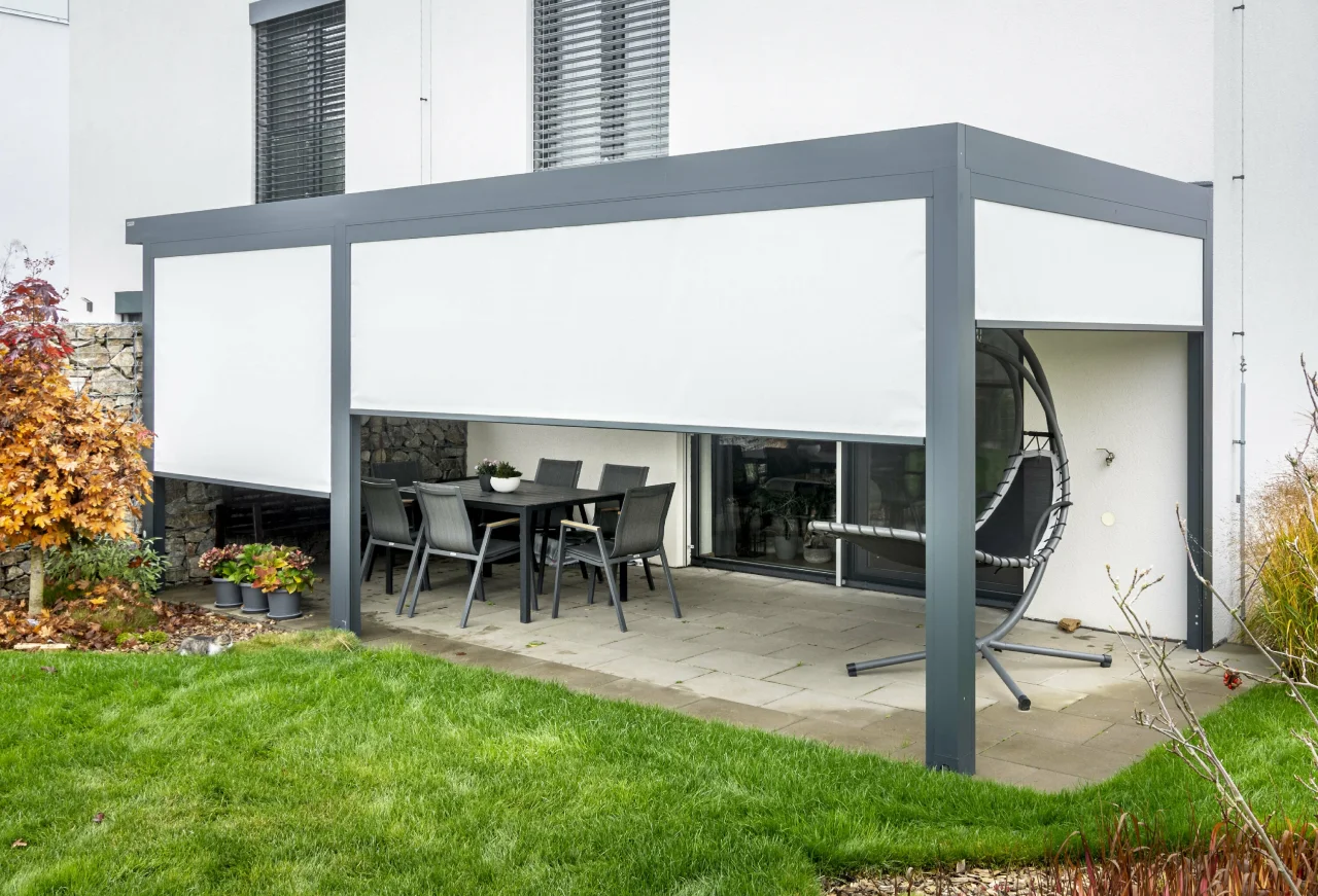 Pergola se screenovými roletami od šenka
