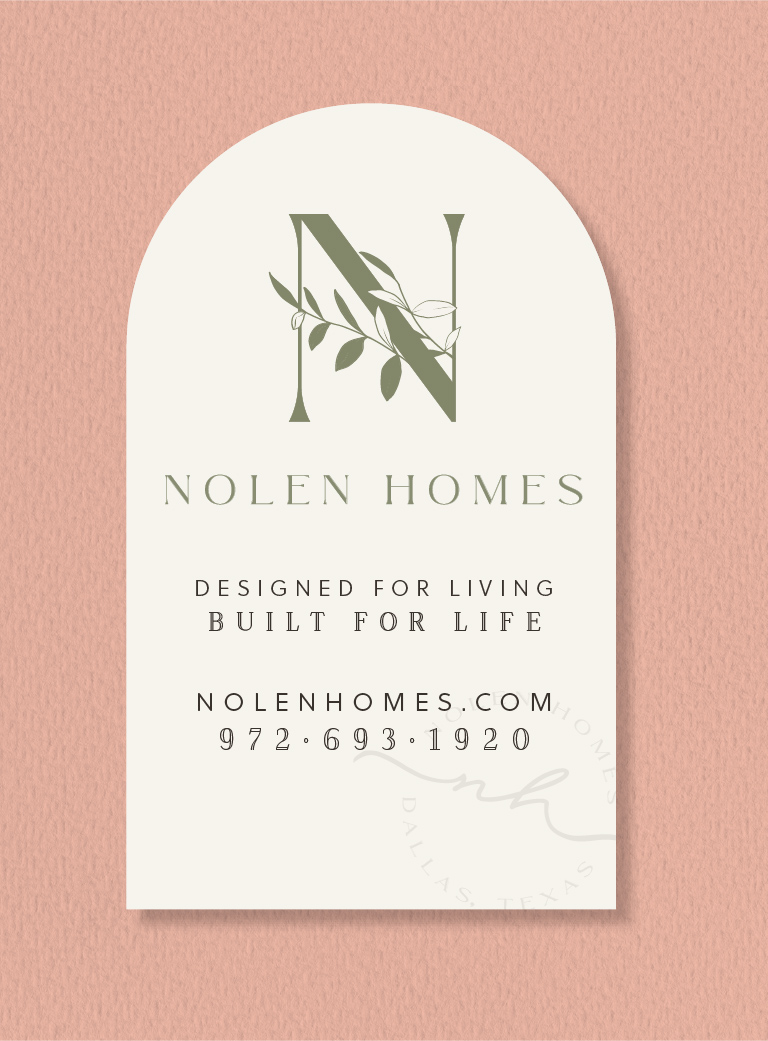 A couple relaxing on in-pool lounge chairs with drinks, representing the resort-style amenities at The Links.