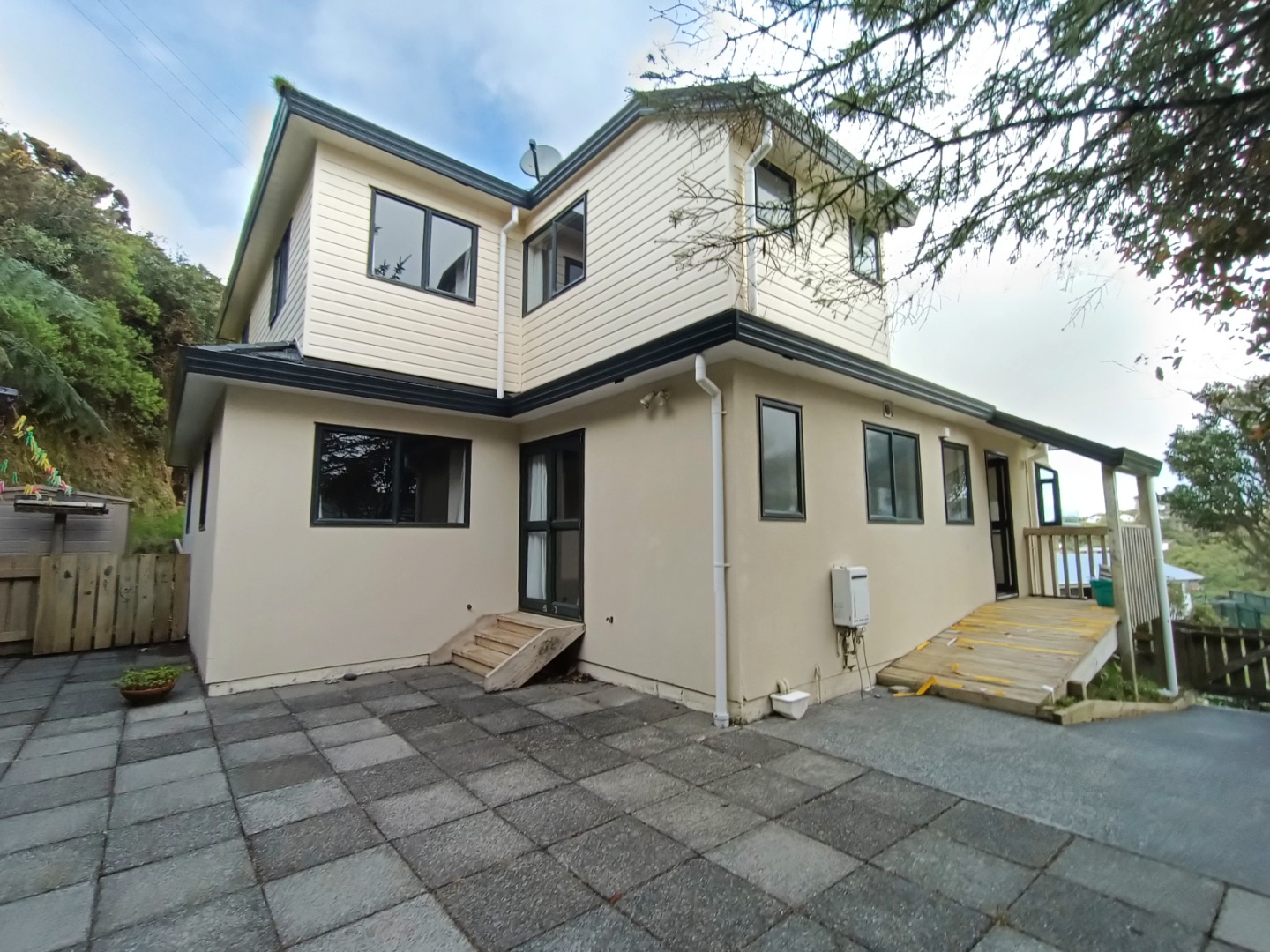 21 Ladbrooke Drive, Newlands