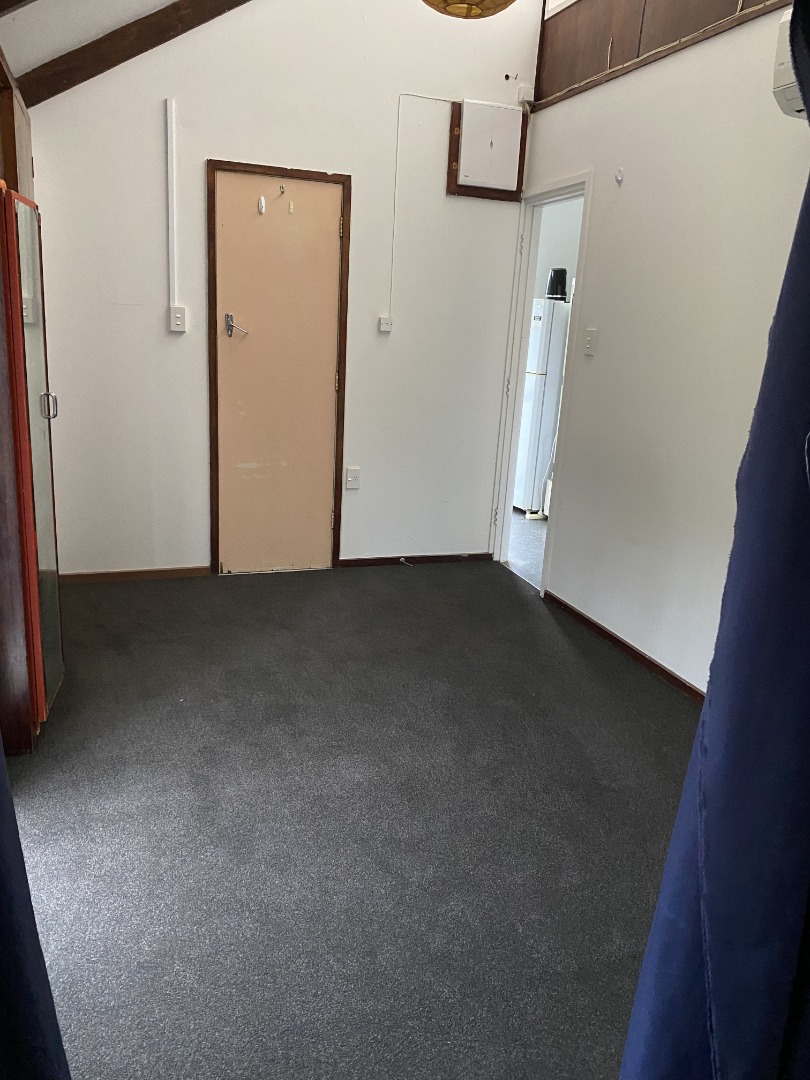 Flat 2/483 Leith Street, North Dunedin