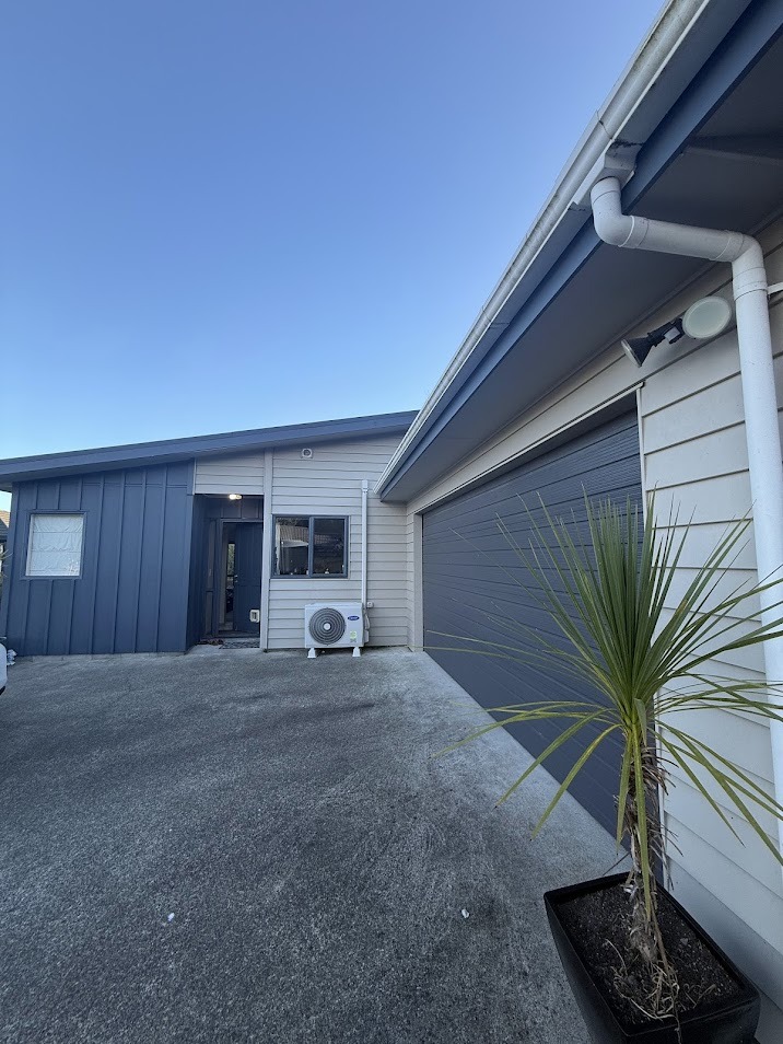 12a Riverstone Drive, Riverstone Terraces