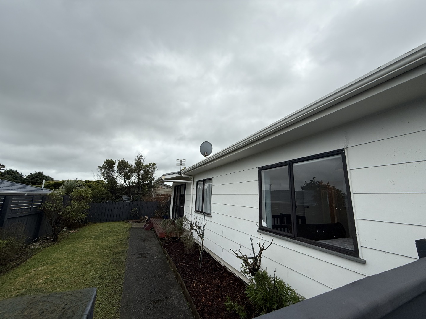 20 Mandeville crescent, Grenada Village