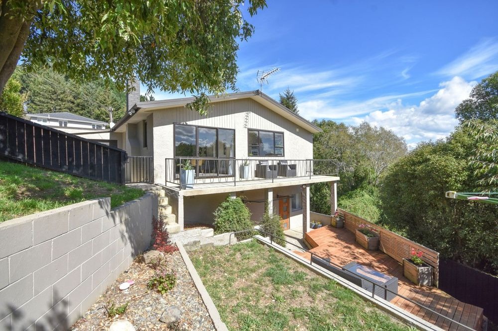 2 Church Hill Road, Green Island