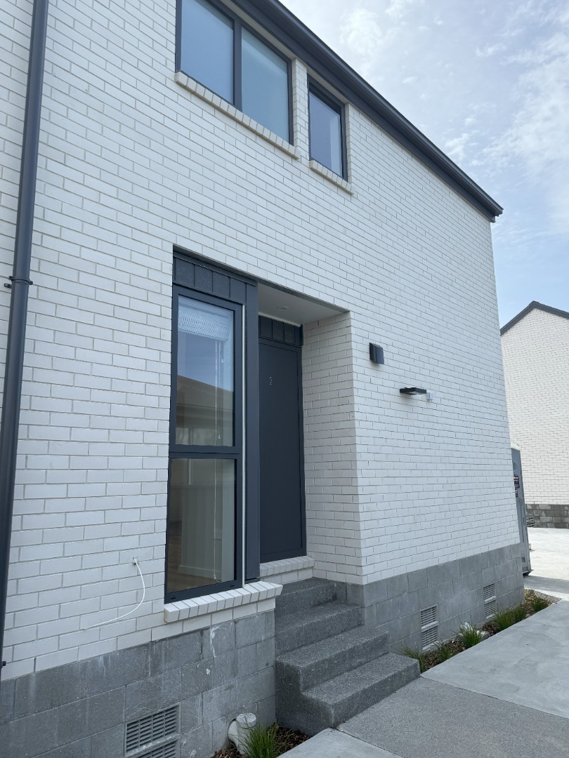 4/33 Russell Street, Linwood
