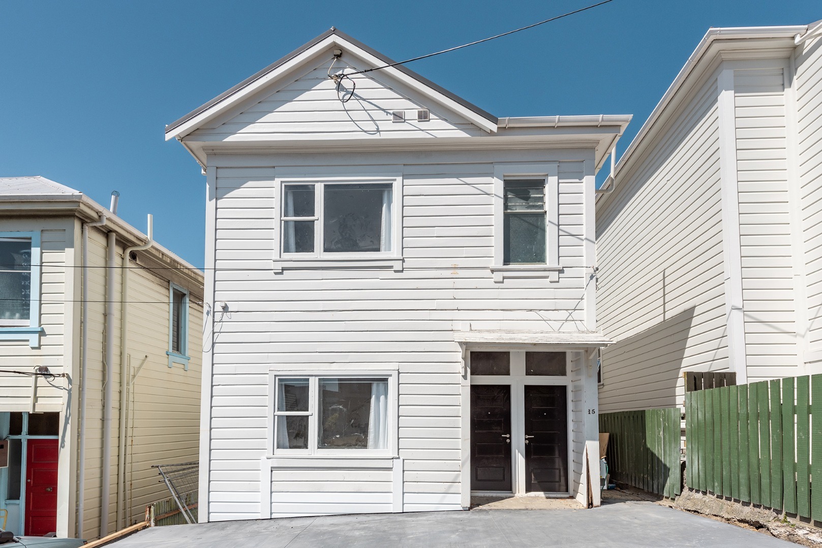 b/15 Hall Street, Newtown