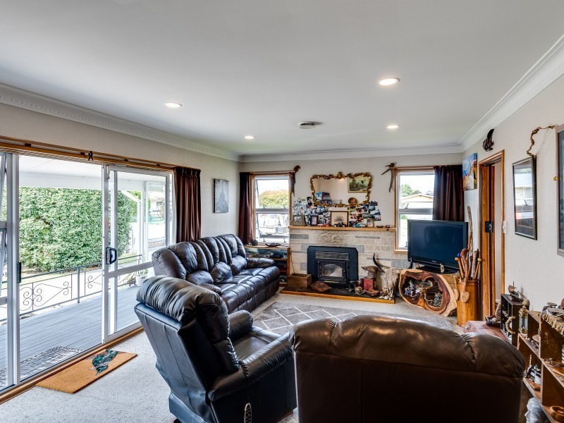 1404 Warwick Place, Mayfair