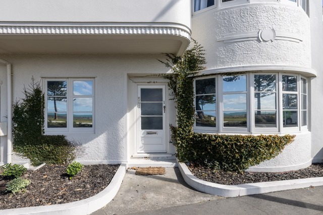 541 Marine Parade, Napier South