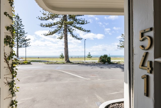 541 Marine Parade, Napier South