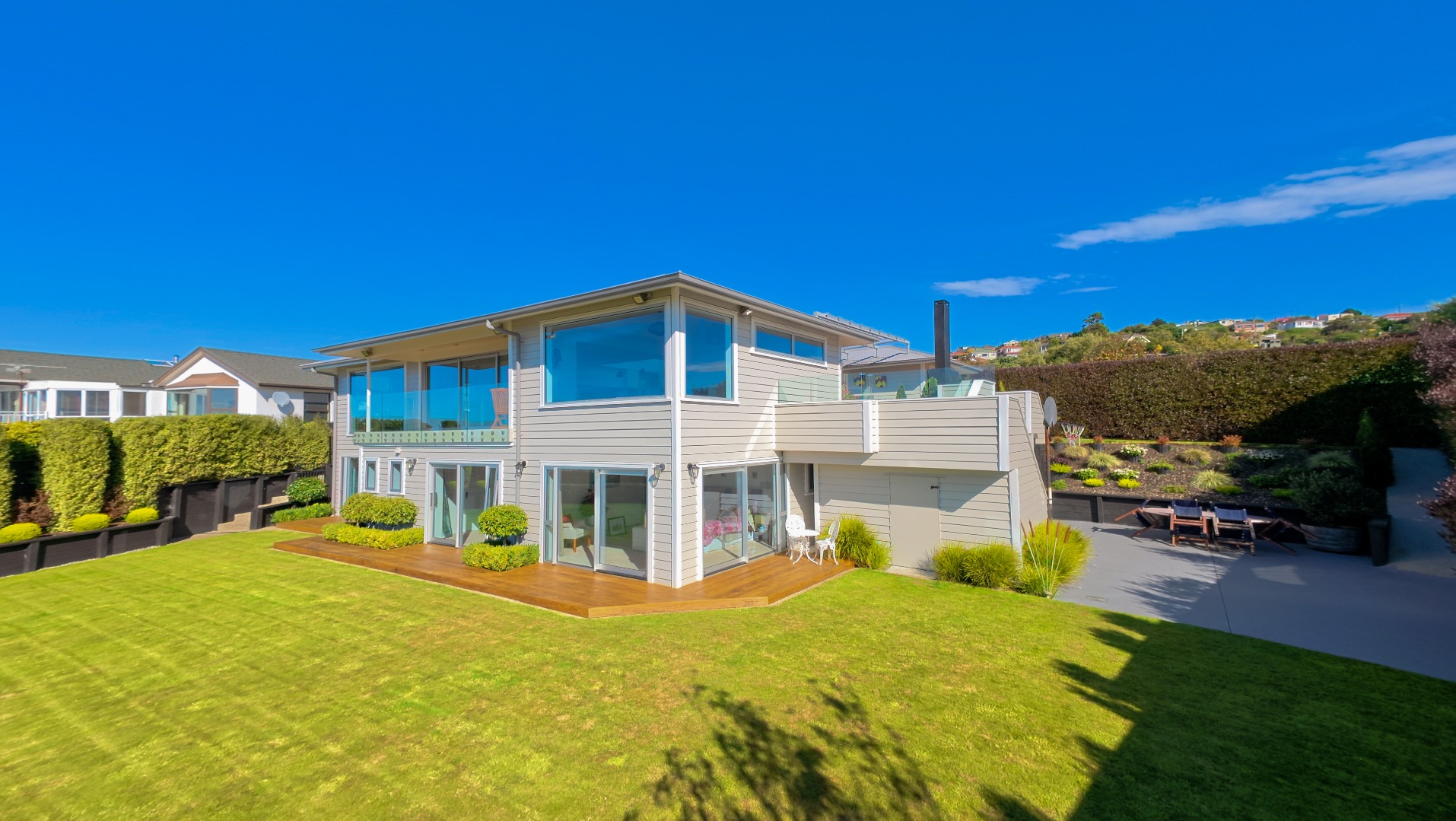 93 Easther Crescent, Kew