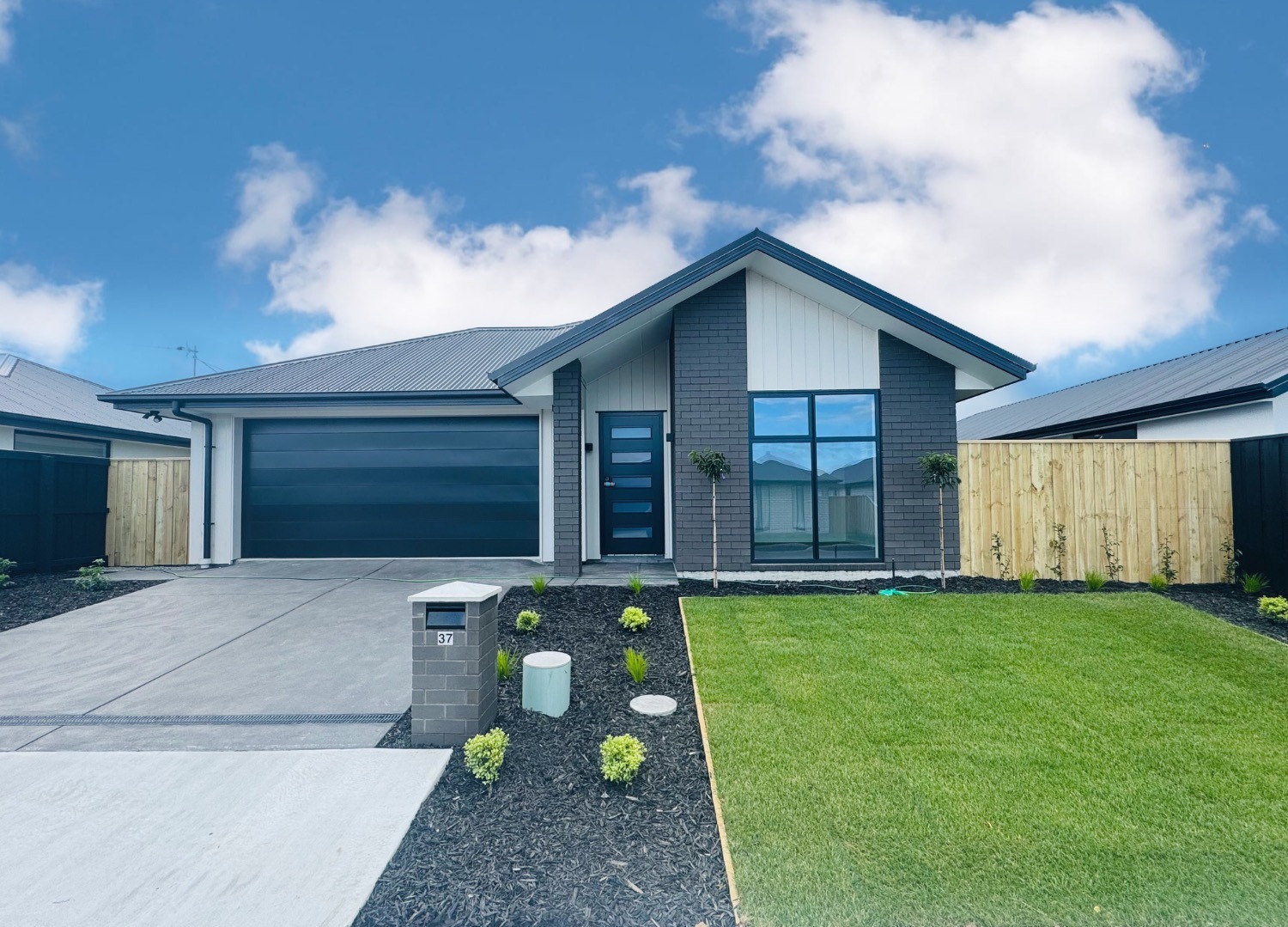 37 Mehrtens Crescent, Ravenswood