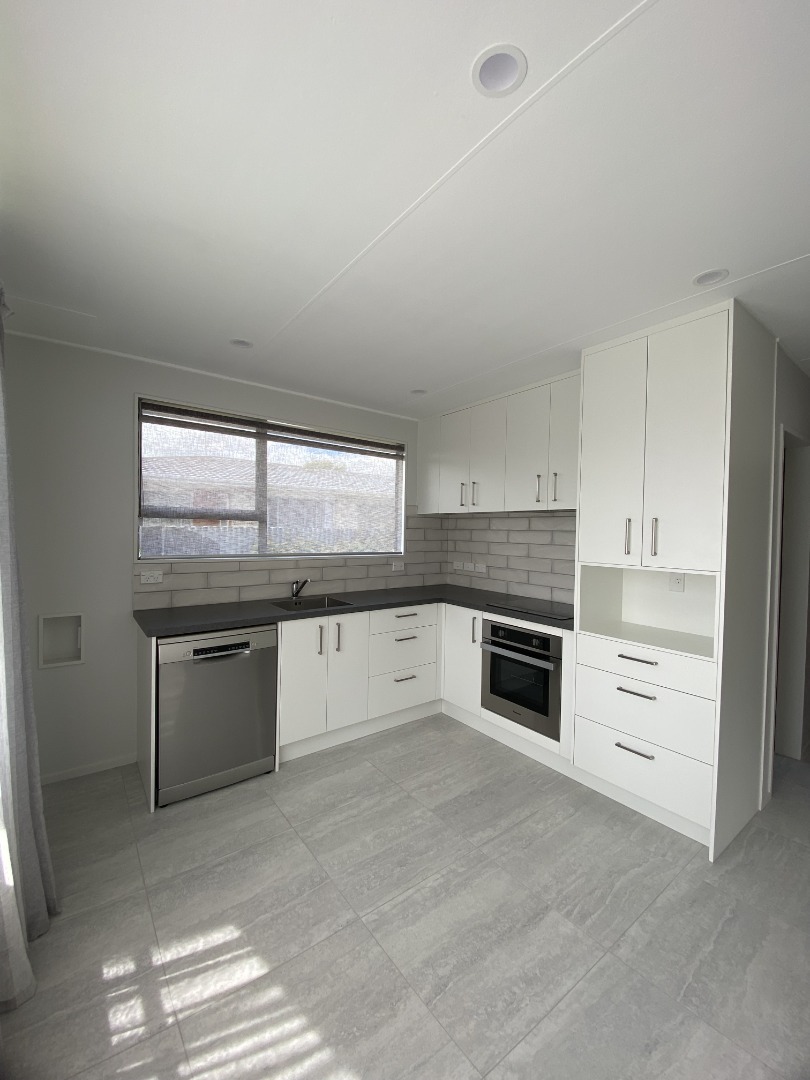 605 Beech Road, Akina