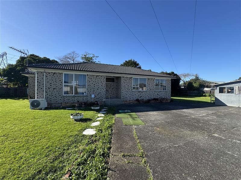 8 Carey Place, Otara