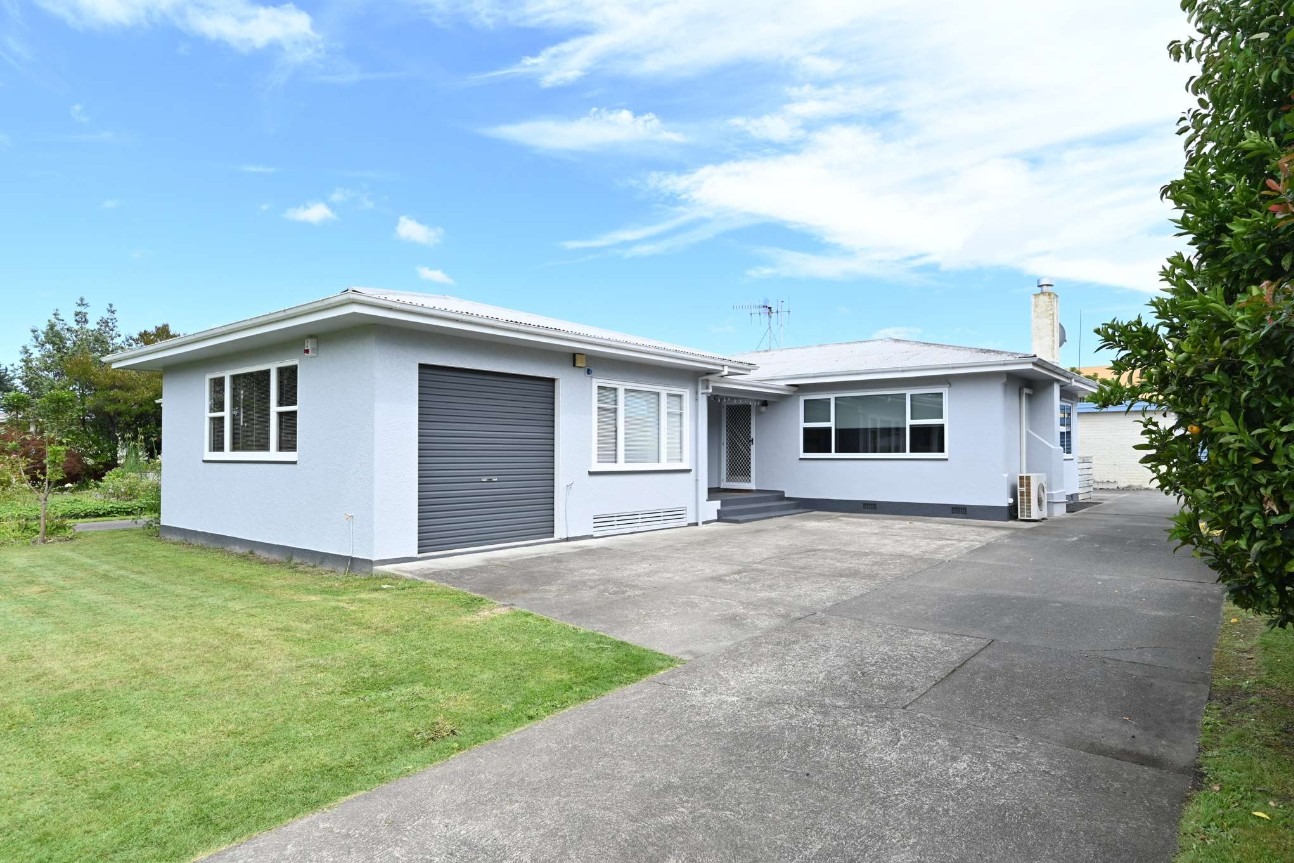 27 Coverdale Street, Onekawa