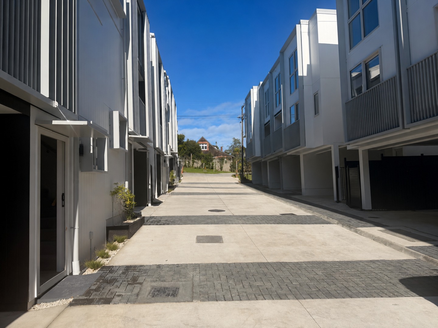 9 Aeroview Drive, Beach Haven